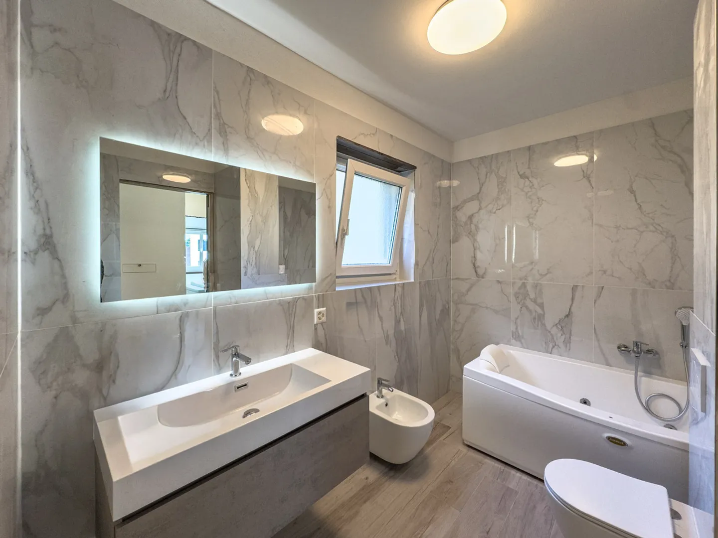 Wohnung mit Seesicht in Melide - Foto 6 von 10