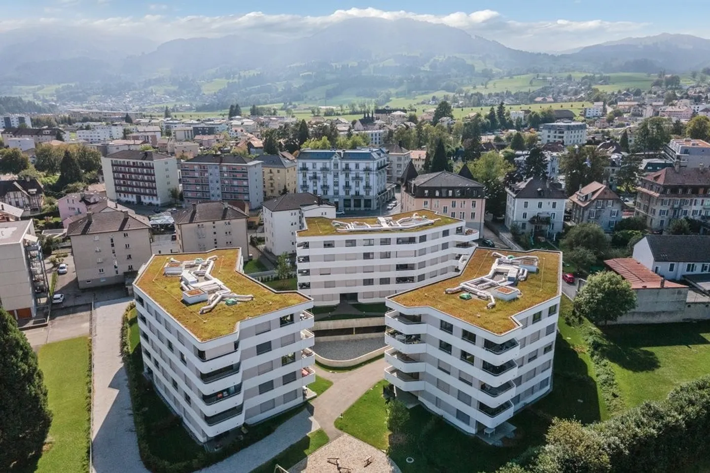 Sublime 3.5-room apartment on the 1st floor - Photo 1 of 8