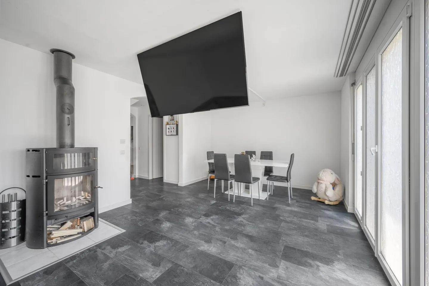 VILLA BIFAMILIARE MODERNA CON STILE E COMFORT - Foto 3 di 8