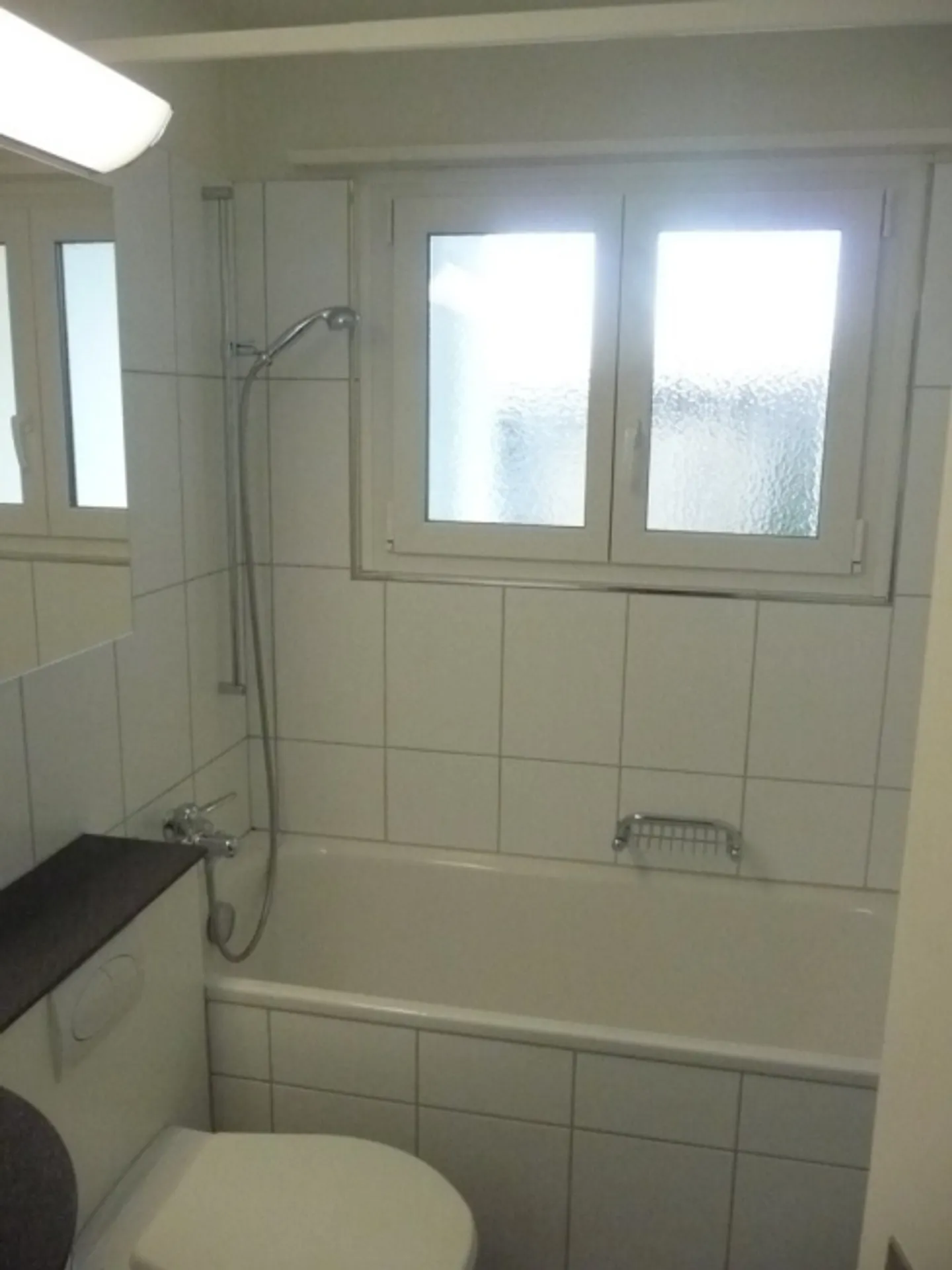 4-room apartment with balcony in pleasant neighborhood - Photo 5 of 8