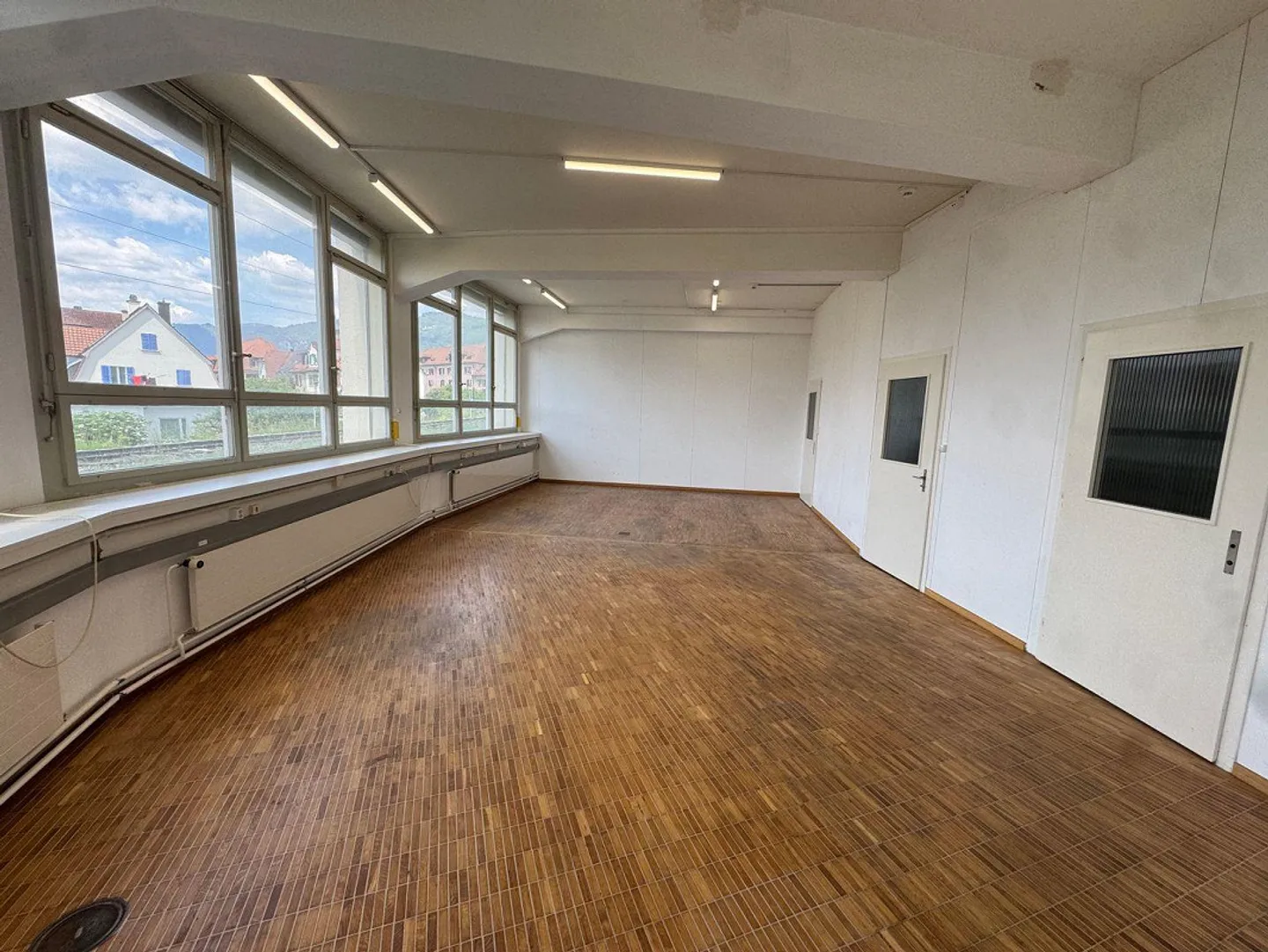 Attractive commercial/office space in the center of Solothurn - Photo 7 of 8