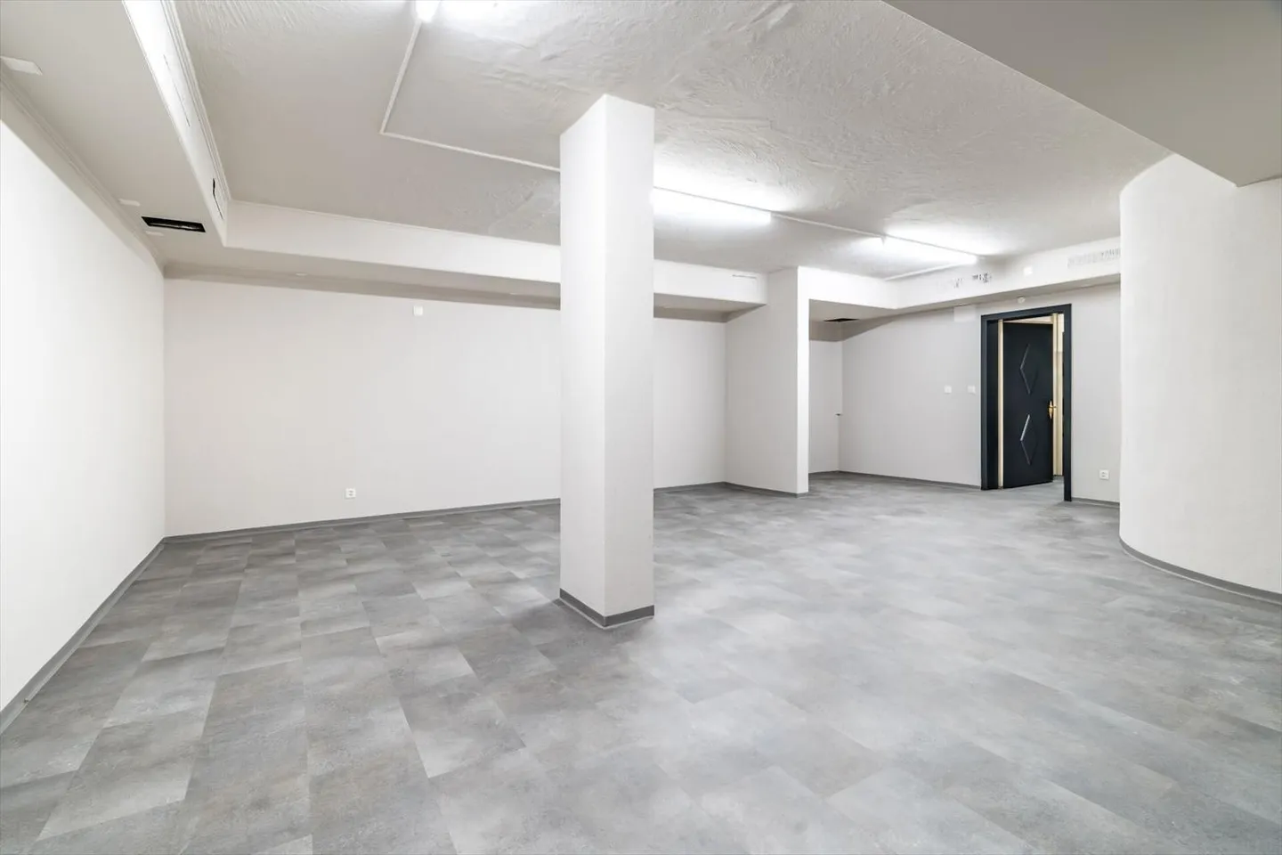 Commercial space in the most central location in Visp - versatile use - Photo 13 of 13