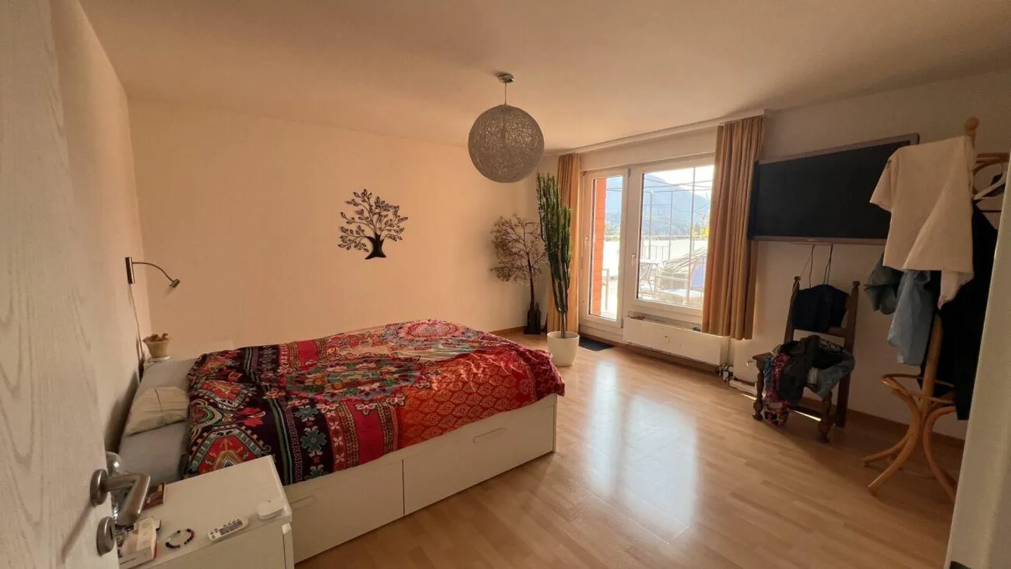 Ampio appartamento di 5,5 locali con una grande terrazza ti aspetta! - Foto 6 di 16