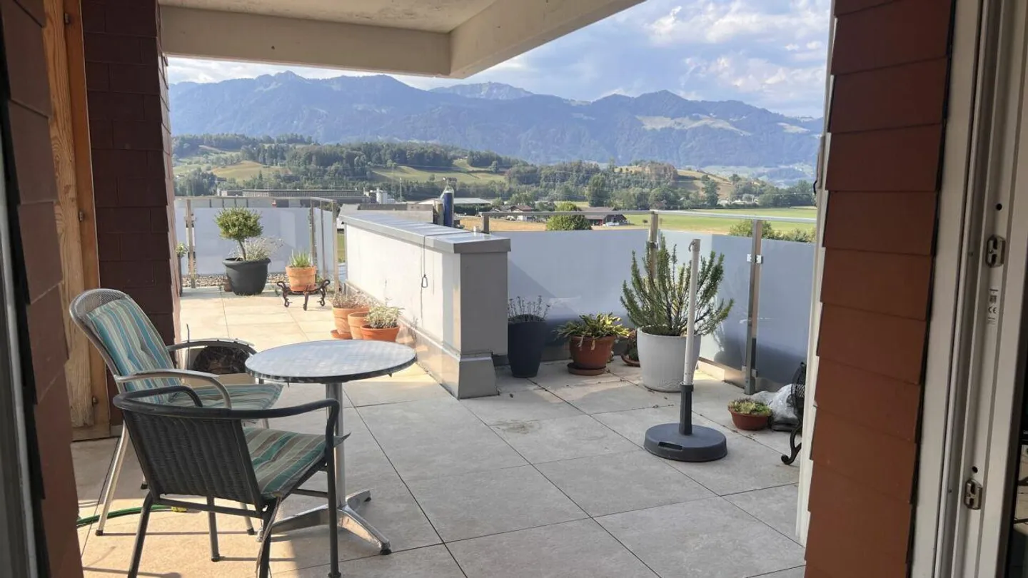 Ampio appartamento di 5,5 locali con una grande terrazza ti aspetta! - Foto 11 di 16