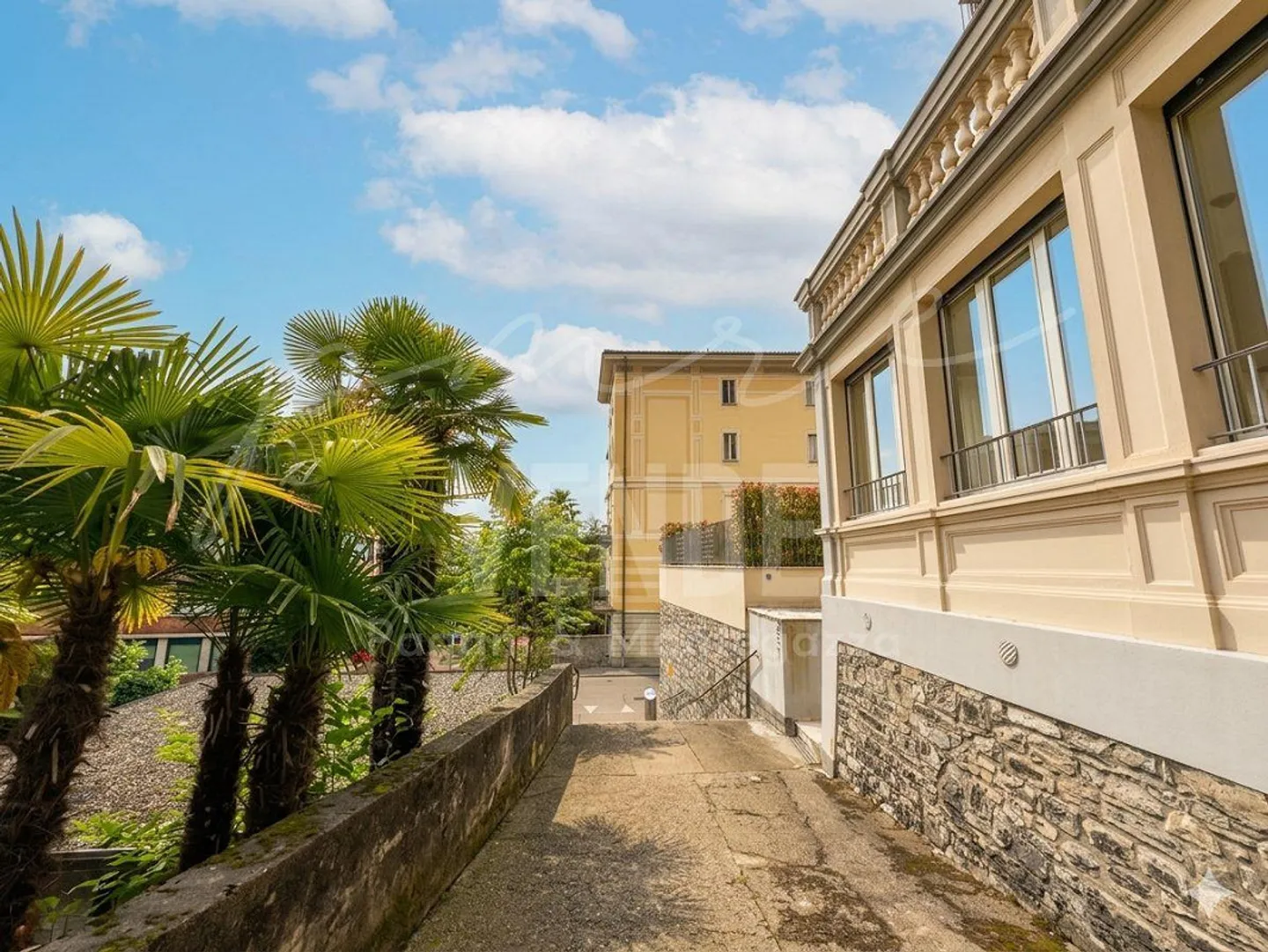 Ampio appartamento con giardino di 4,5 locali a Lugano (seconda casa) - Foto 10 di 11