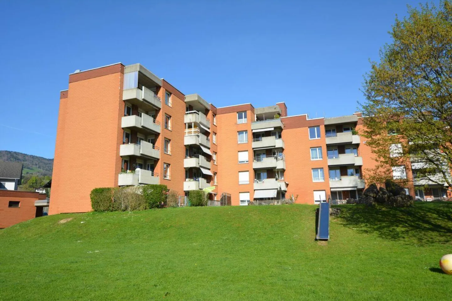 Ampio appartamento di 5,5 locali con una grande terrazza ti aspetta! - Foto 15 di 16