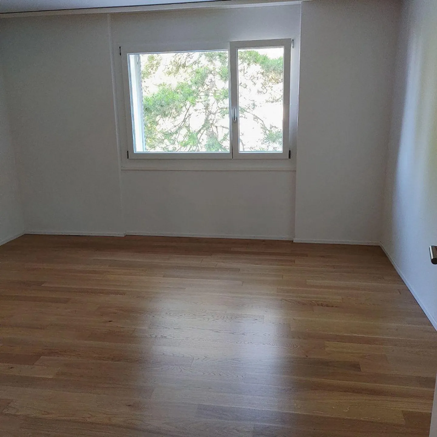Appartement de 4,5 pièces dans un quartier calme près de la forêt - Photo 6 sur 6