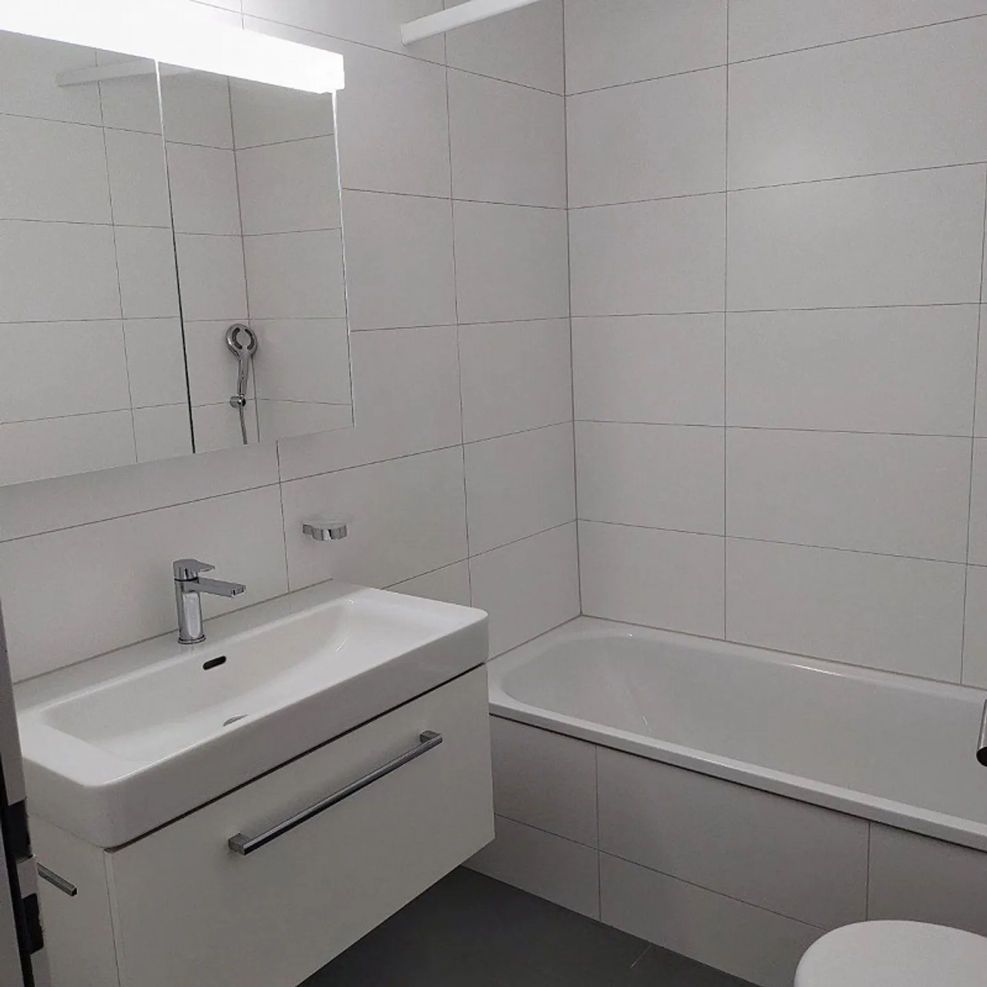 Appartement de 4,5 pièces dans un quartier calme près de la forêt - Photo 4 sur 6