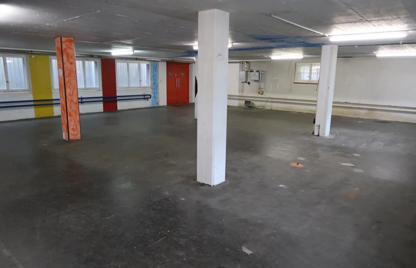 Vielseitig nutzbarer Gewerberaum in Schöftland - Foto 3 von 13