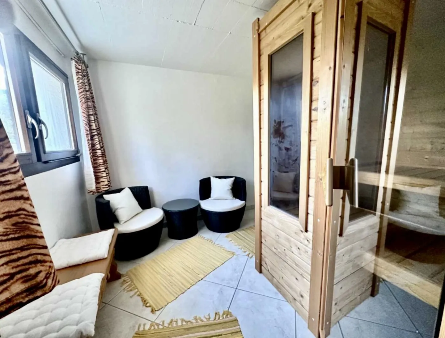 Casa unifamiliare spaziosa e speciale in una posizione tranquilla. Nessuna casa 0815! - Foto 7 di 14