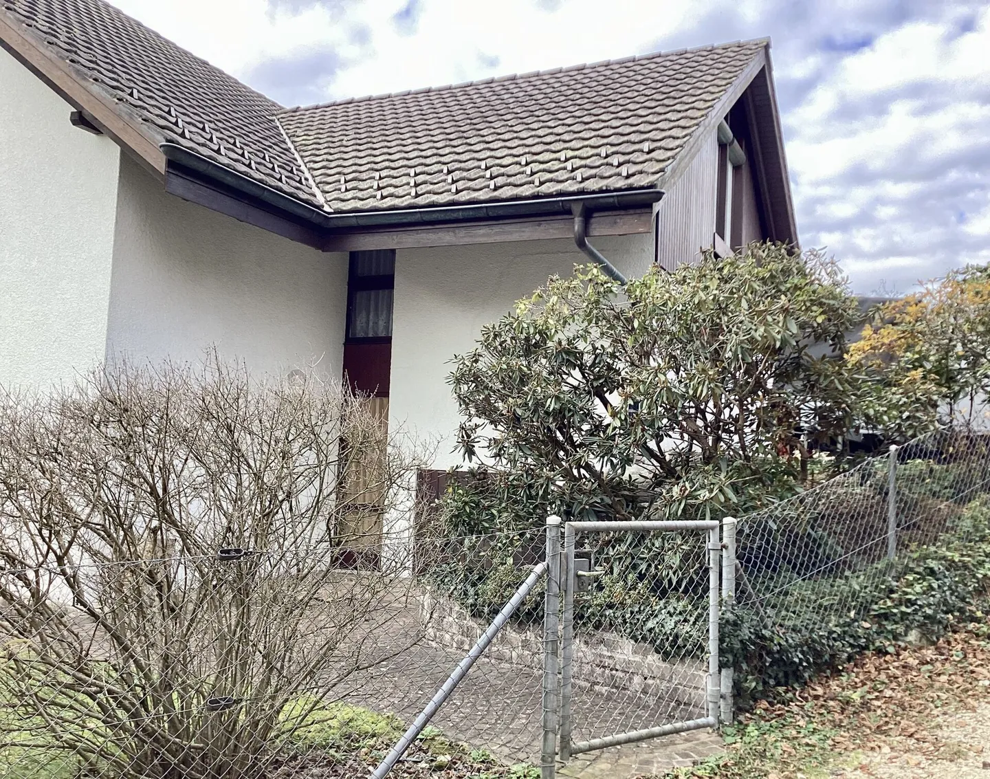 Casa unifamiliare spaziosa e speciale in una posizione tranquilla. Nessuna casa 0815! - Foto 12 di 14