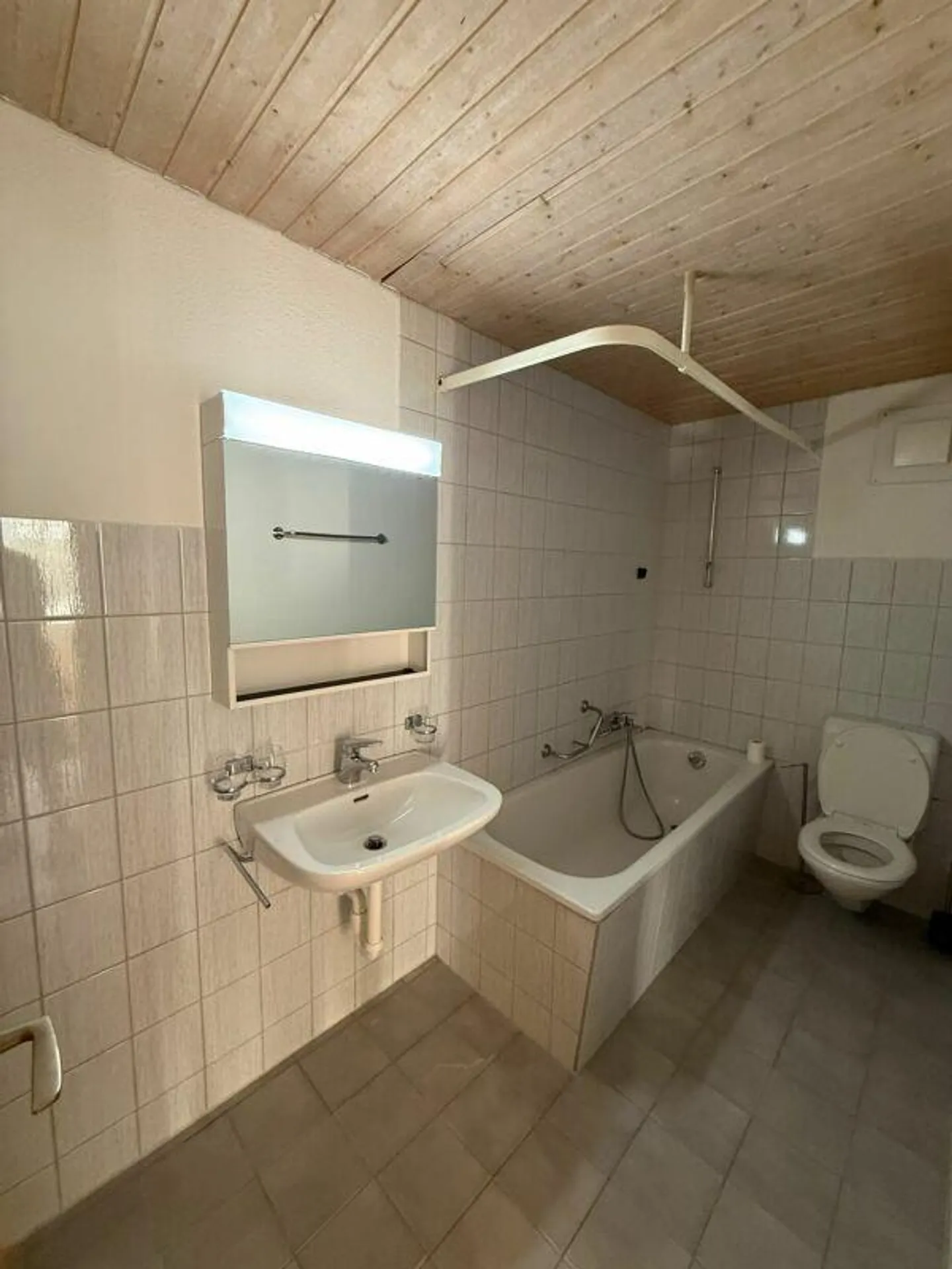 Grande appartement de 4.5 pièces - Photo 9 sur 9