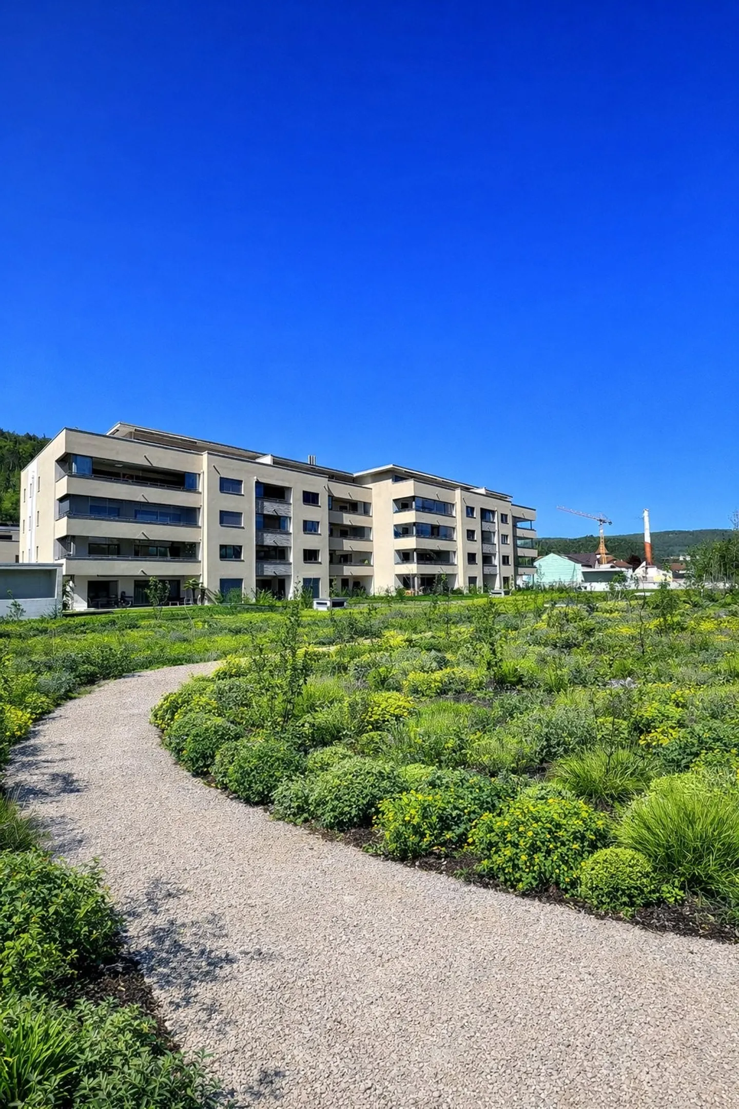 Modern 3.5-room apartment with balcony in a quiet location in Zwingen - Photo 13 of 17