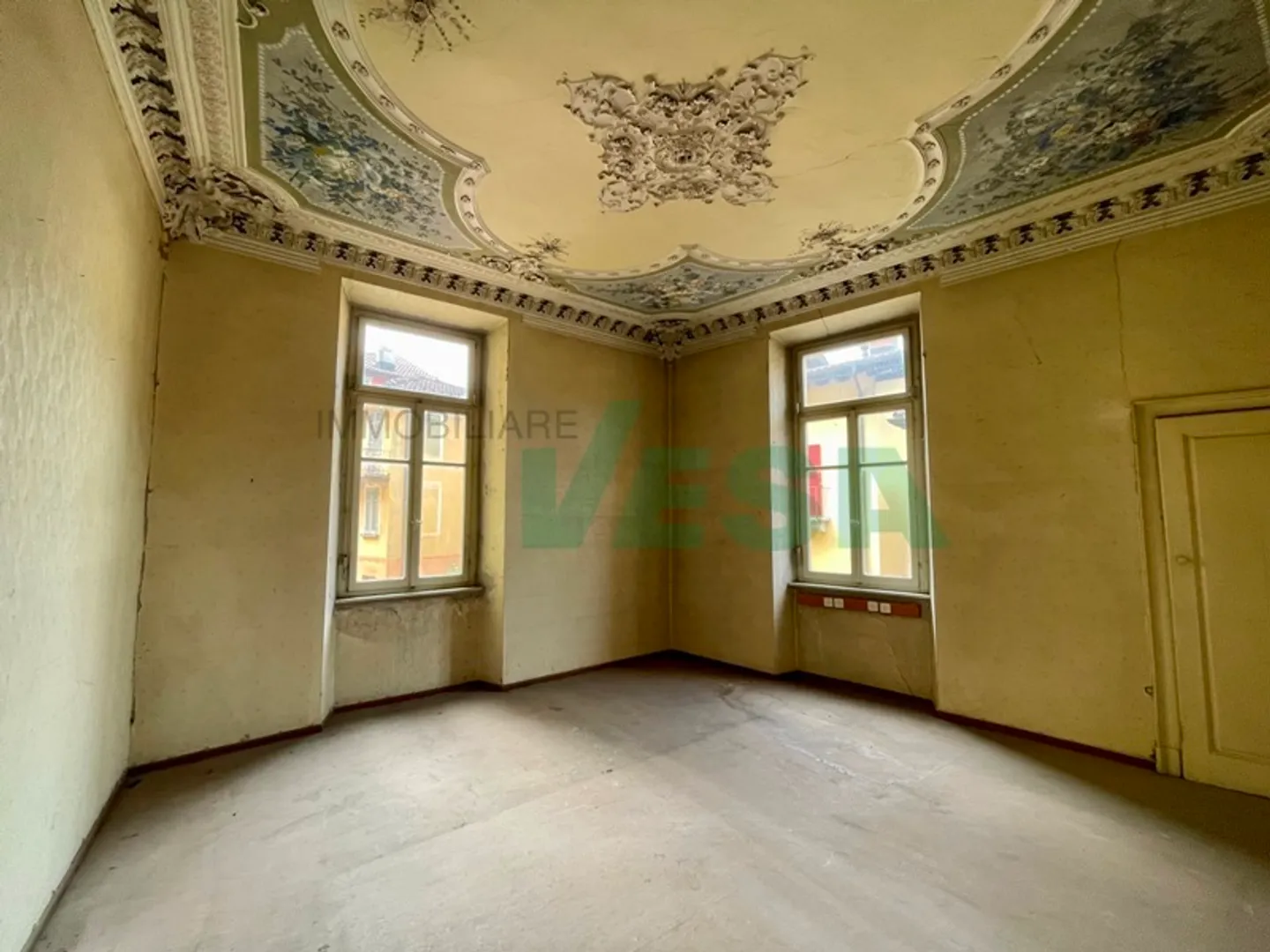 Affascinante casa tradizionale ticinese nel nucleo con vista lago - Foto 3 di 11
