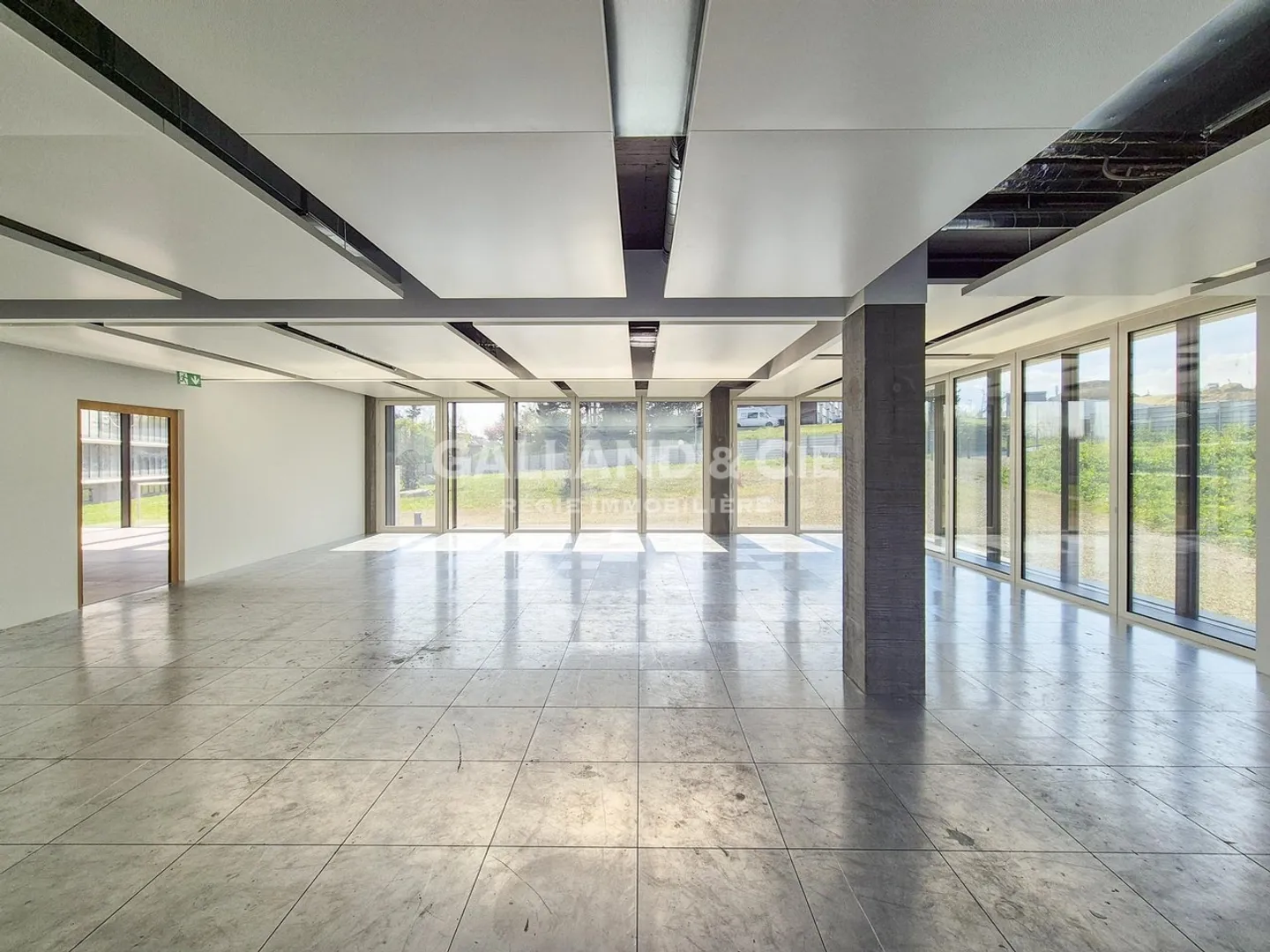 Ufficio di 119 m² con ottima luminosità - Foto 3 di 7