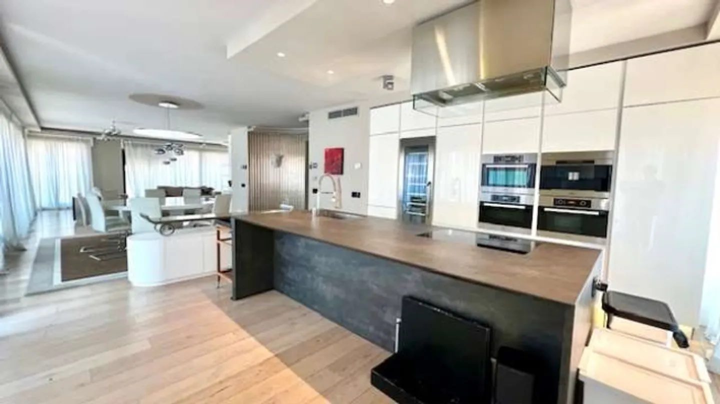 Prestigioso nuovo 5.5 - Foto 6 di 19