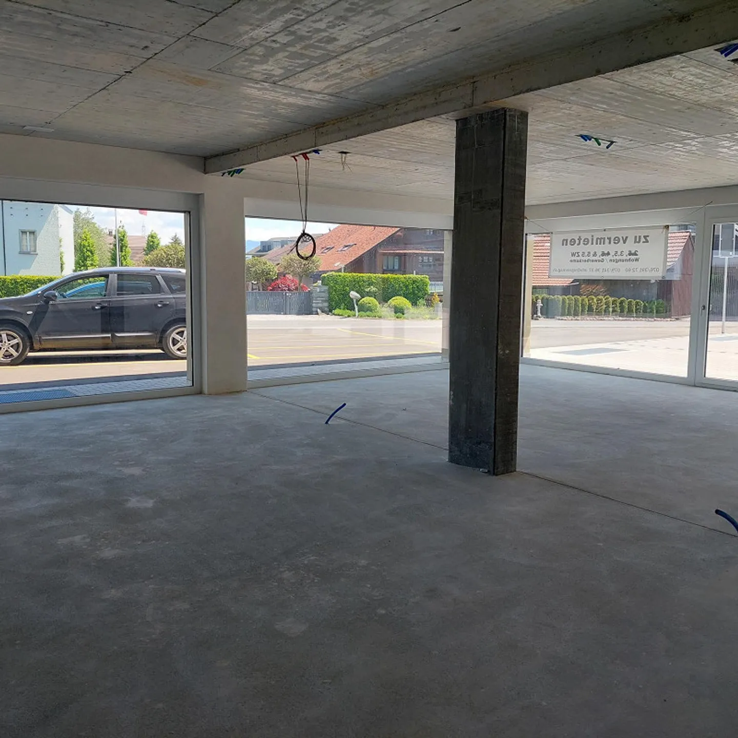 Bright commercial space in the heart of 5644 Auw - Photo 4 of 8