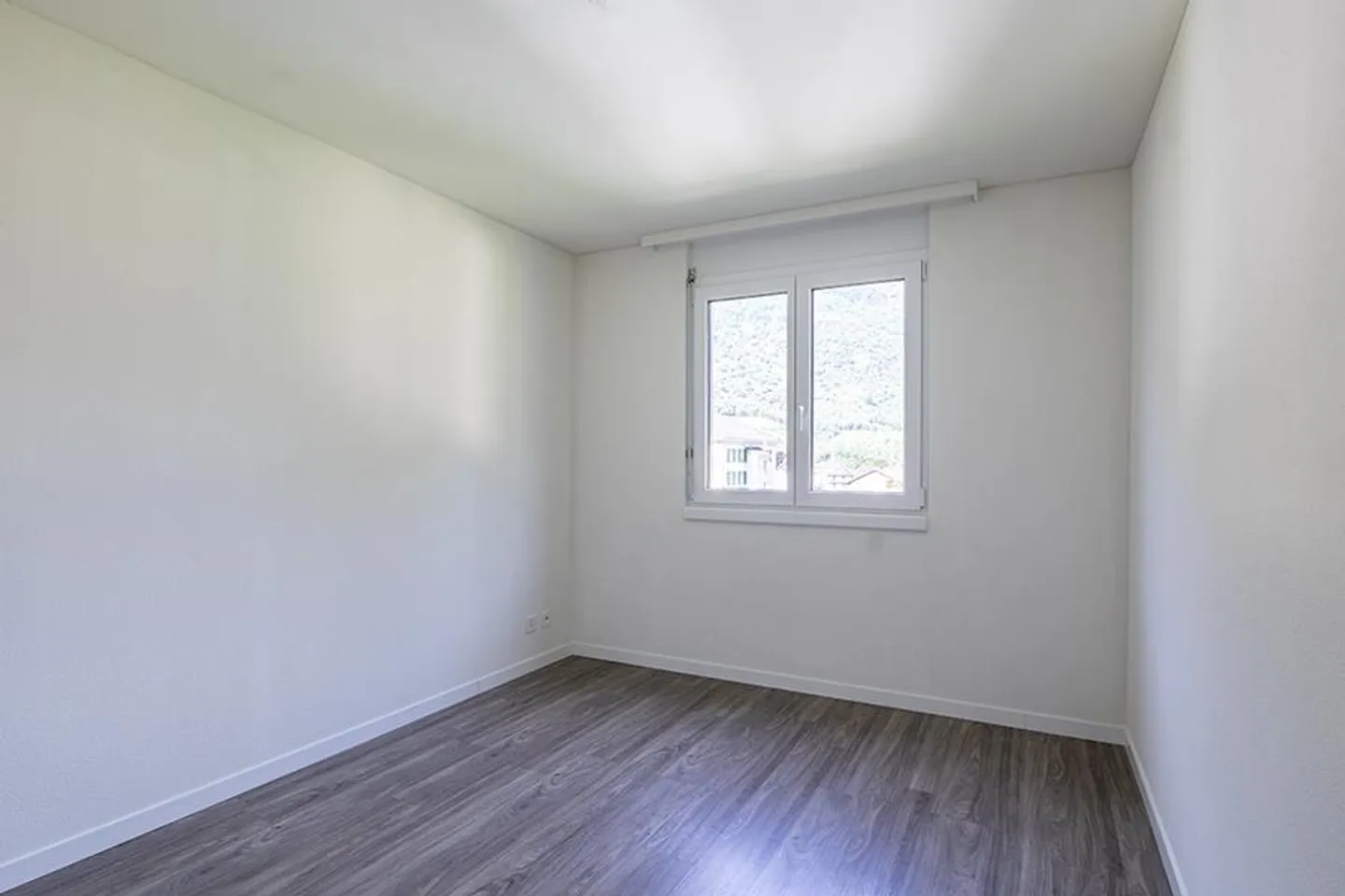 FAMILIARE 4.5 LOCALI A BIASCA - Foto 5 di 10