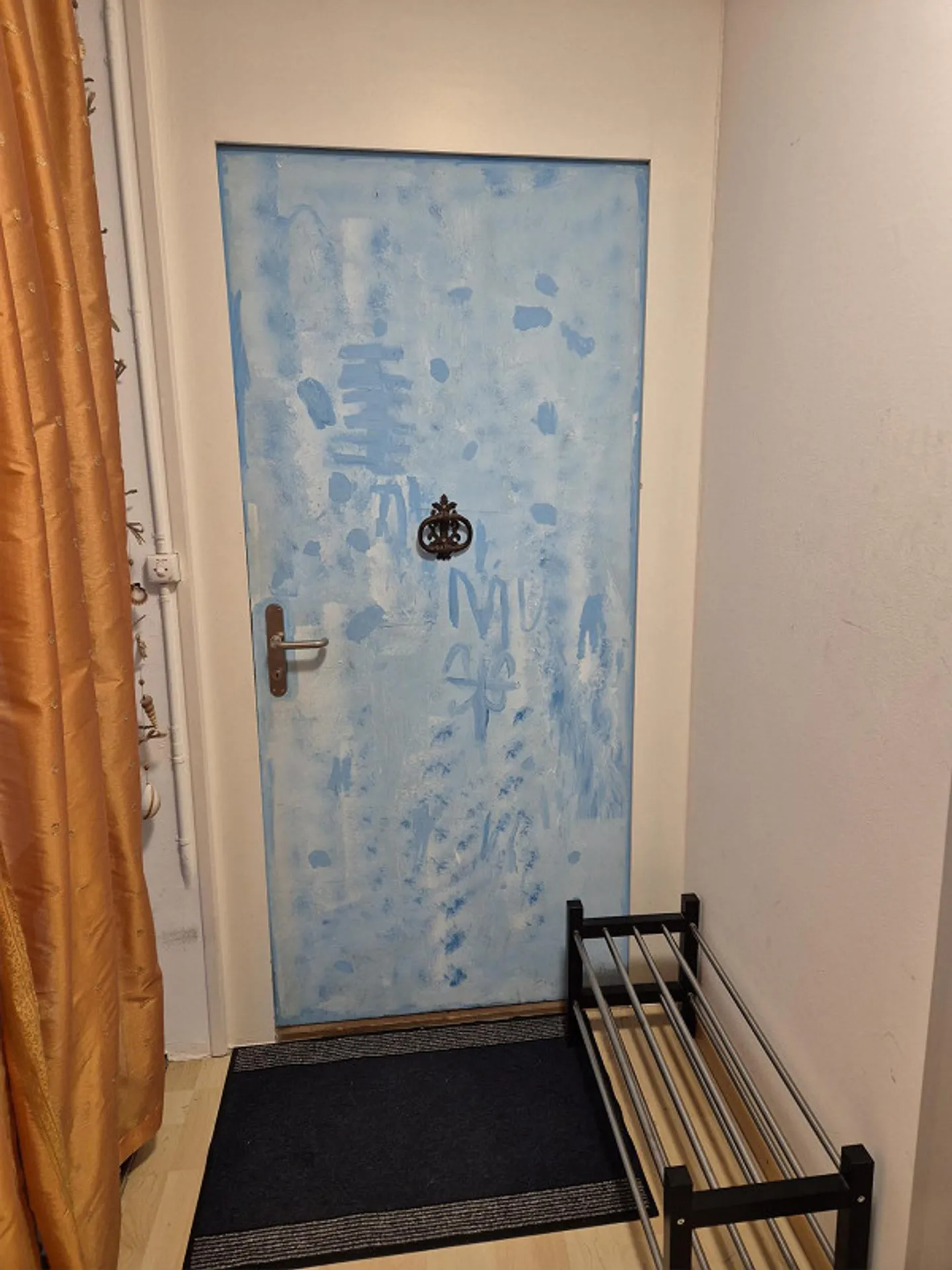 Charming 3.5-room attic apartment in the heart of St. Gallen's old town - Photo 4 of 12