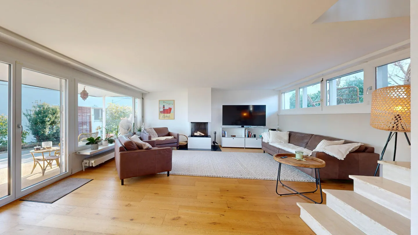 Renovated 5.5-room single-family house with magnificent views - Photo 2 of 25