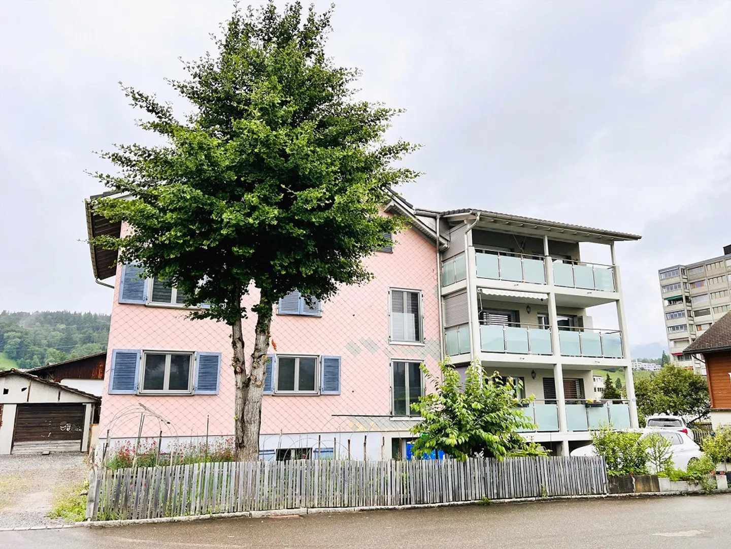 Beaucoup d'espace, très calme et pourtant proche du centre - Photo 1 sur 11