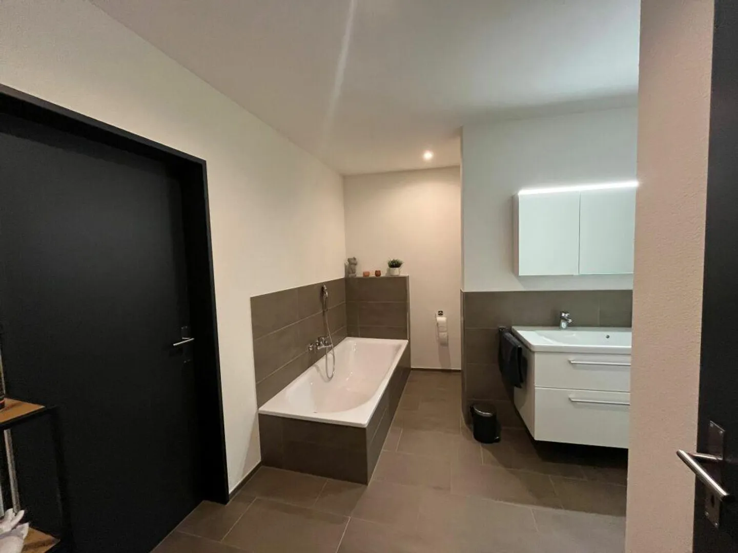 Modernes 3.5-Zimmer-Apartment - Foto 7 von 12