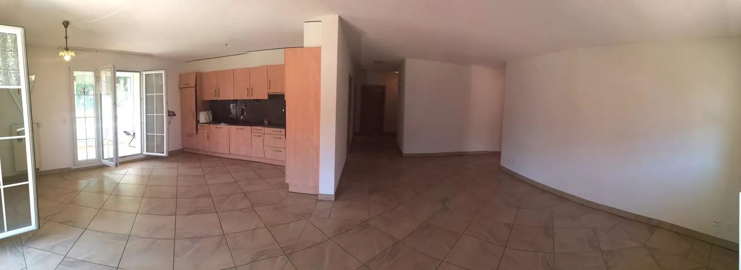 Baisse prix : appartement au 1er étage avec ascenseur, véranda et grand balcon - Photo 3 of 35