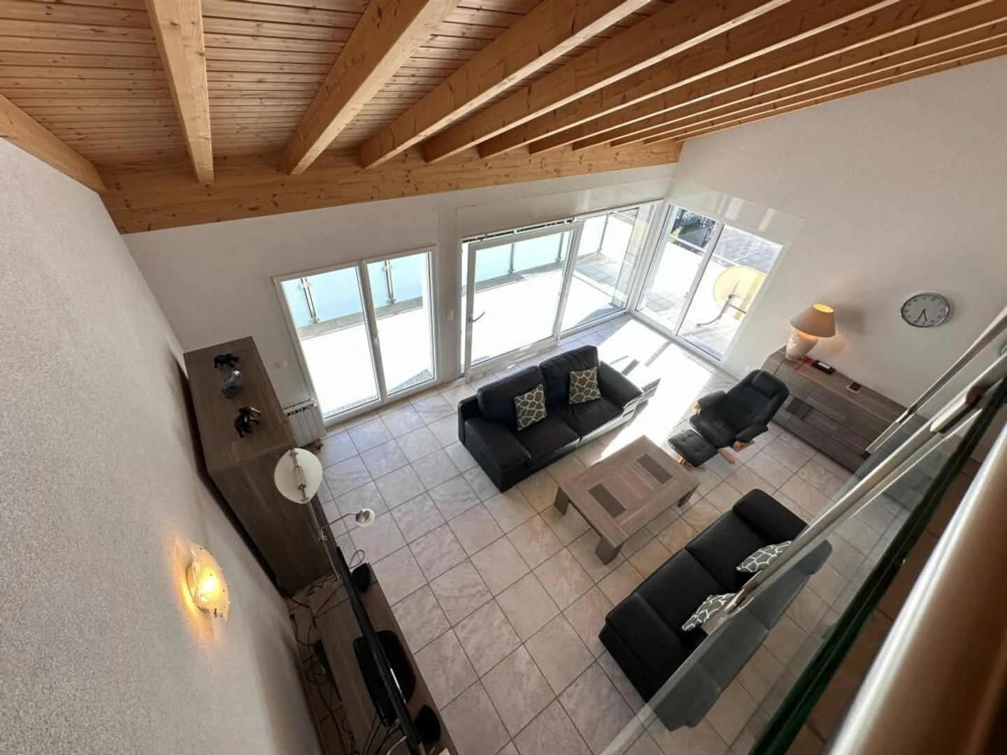 Magnifico attico esposto a sud con grande terrazza a Evionnaz - Foto 1 di 16