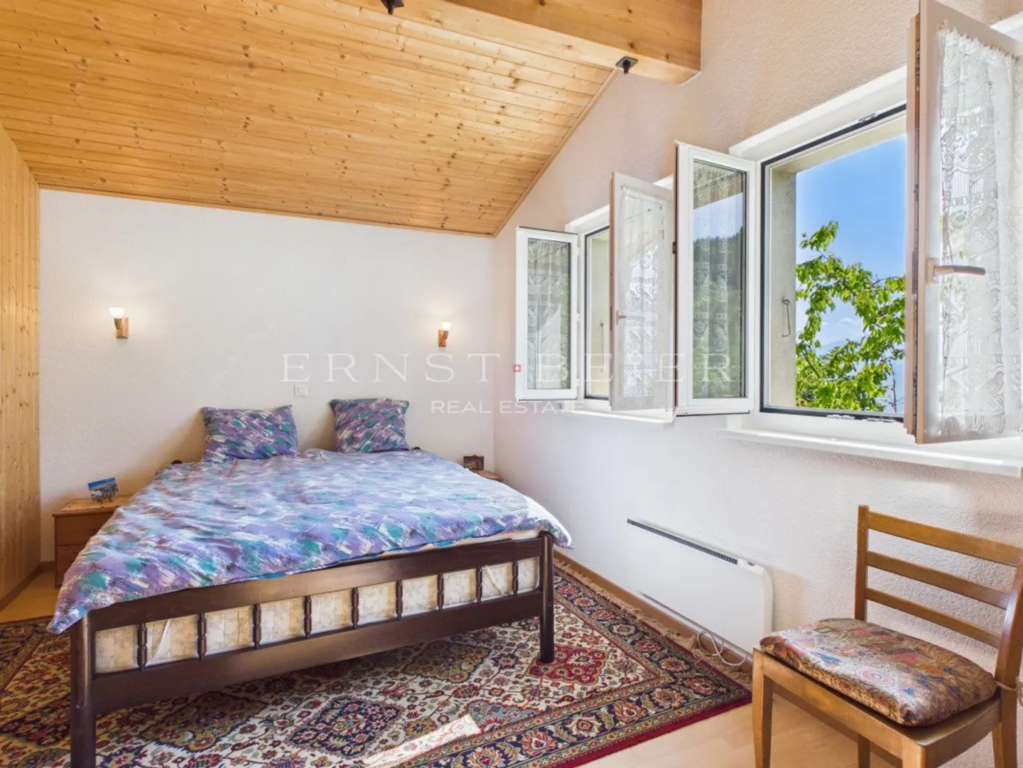 Chalet bifamiliare con carattere in un ambiente tranquillo e verdeggiante - Foto 9 di 13