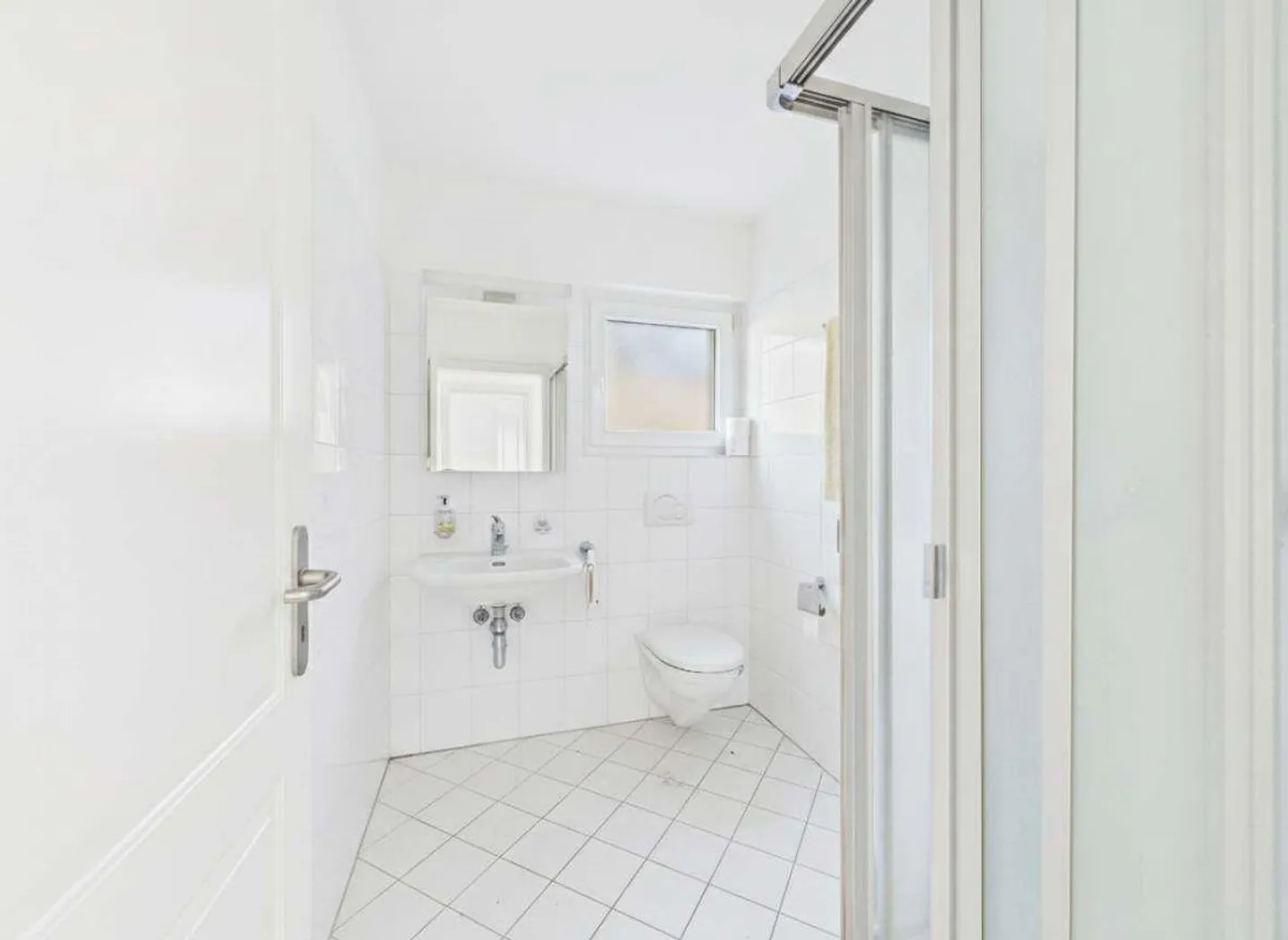 4.5 Room Apartment with Garden in Sonvico - Photo 7 of 10