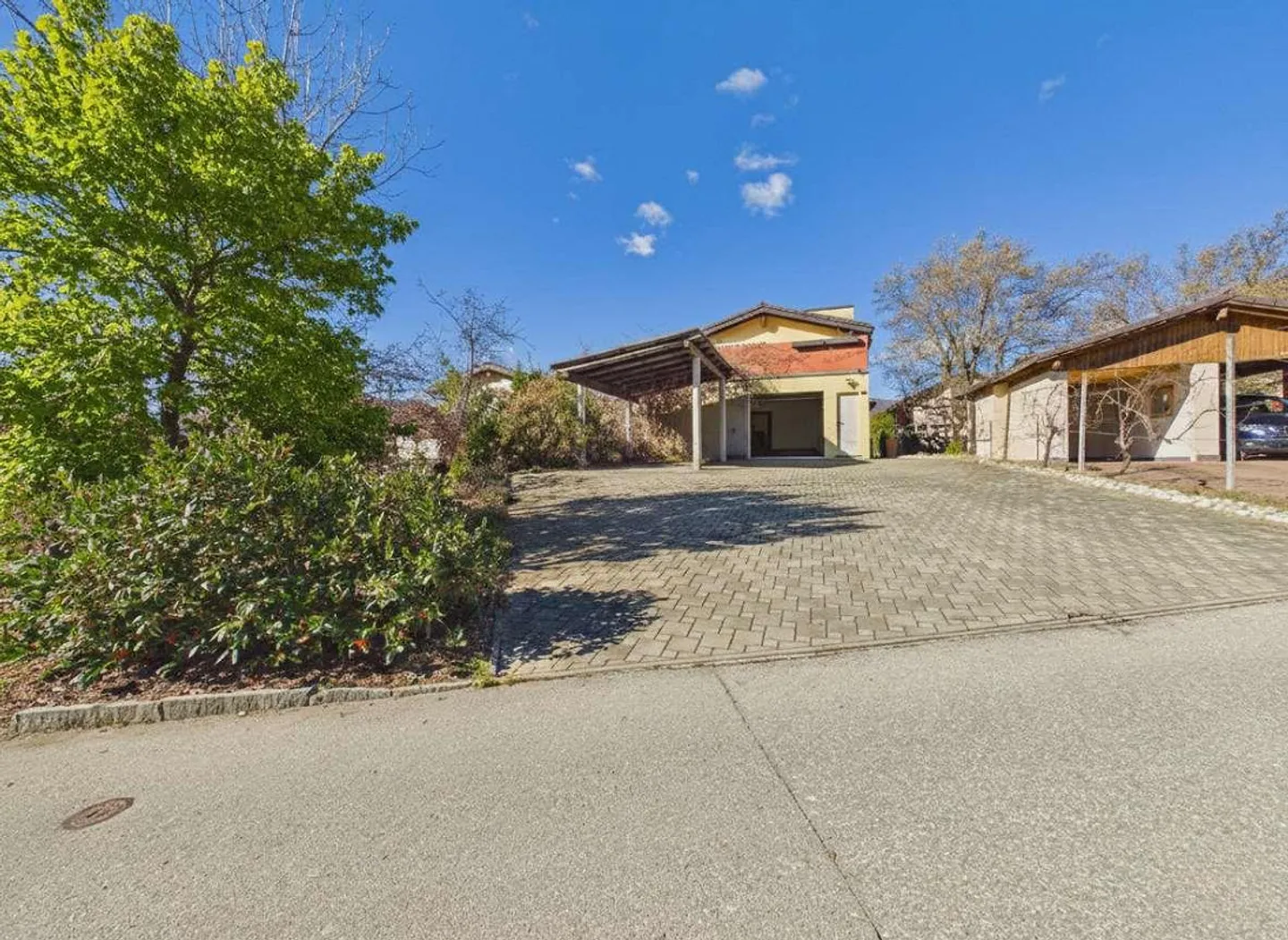 4.5 Room Apartment with Garden in Sonvico - Photo 10 of 10