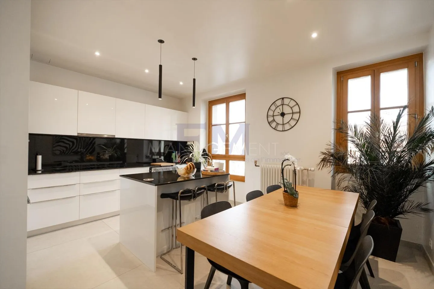 Beaumont, 5.5 rooms on the 5th floor, approx. 102m2 - Photo 1 of 13