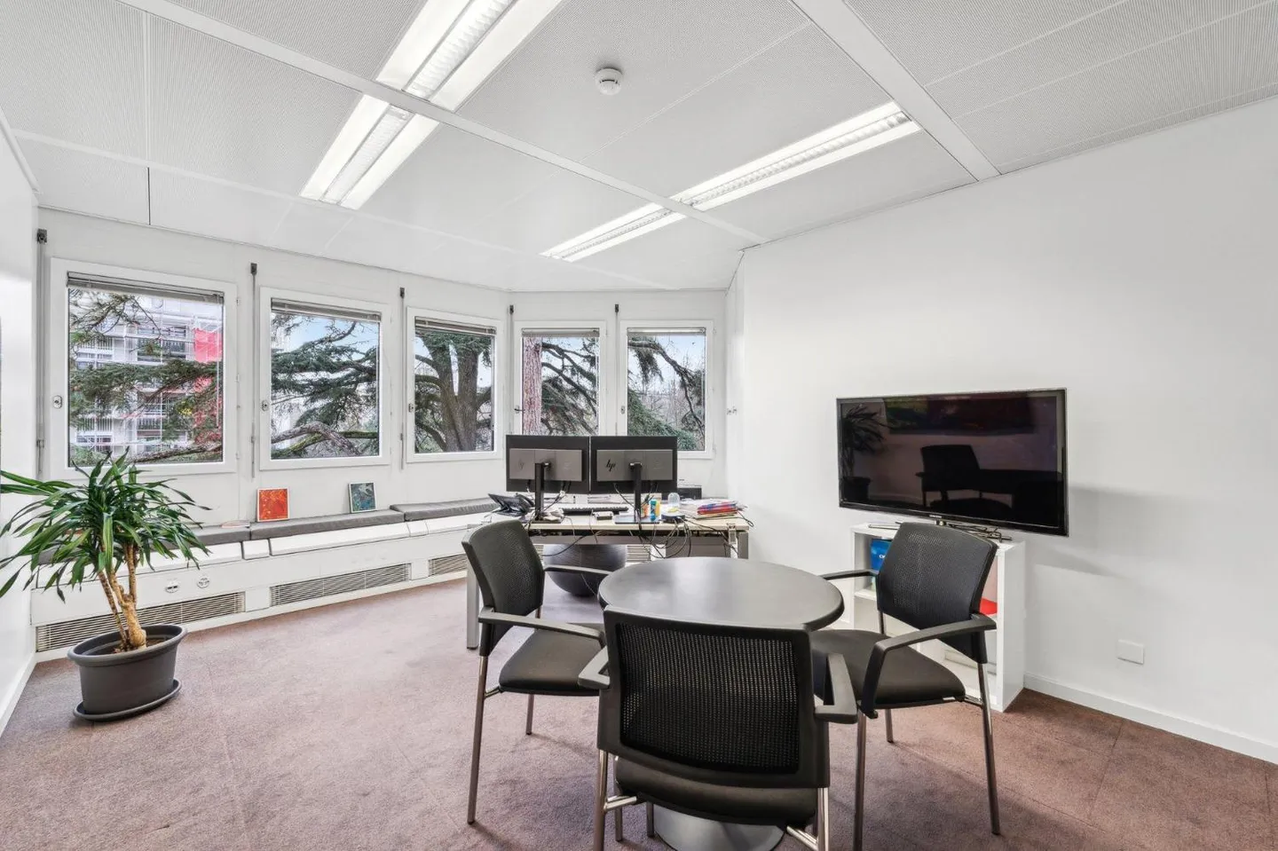 Florissant ? Spazio ufficio di 358 m² con aria condizionata - Foto 6 di 7