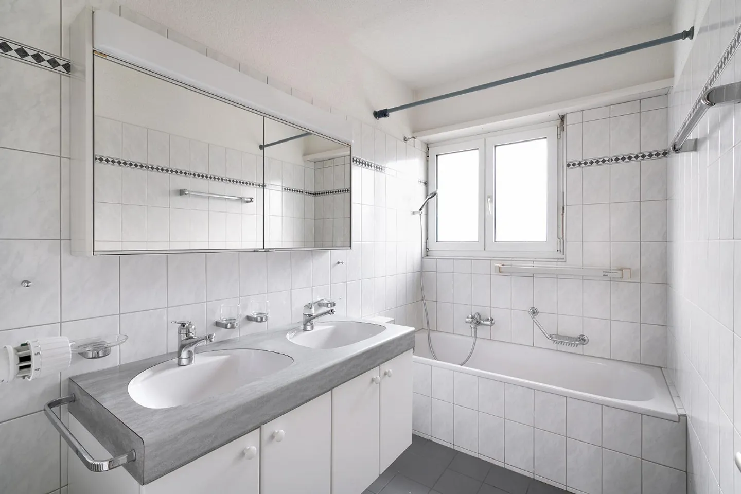 Helle 5-Zimmer-Wohnung beim Tram - Foto 2 von 5