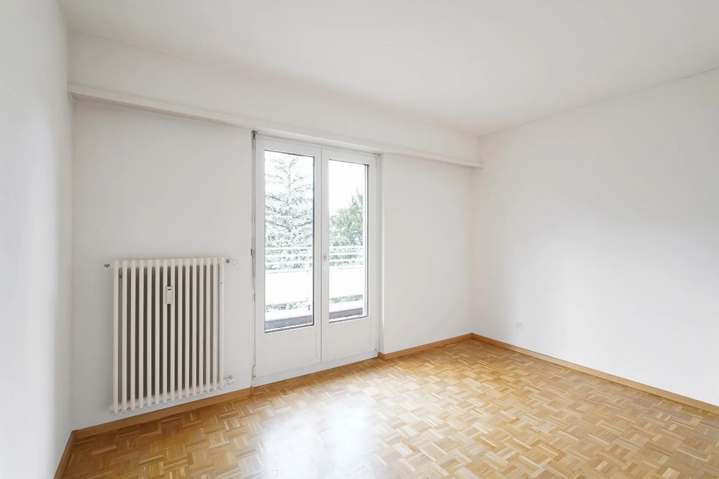 Helle 5-Zimmer-Wohnung beim Tram - Foto 5 von 5