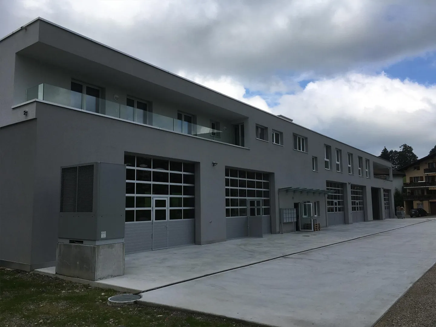 Spazio commerciale riscaldato di circa 250 m2 - Foto 2 di 5
