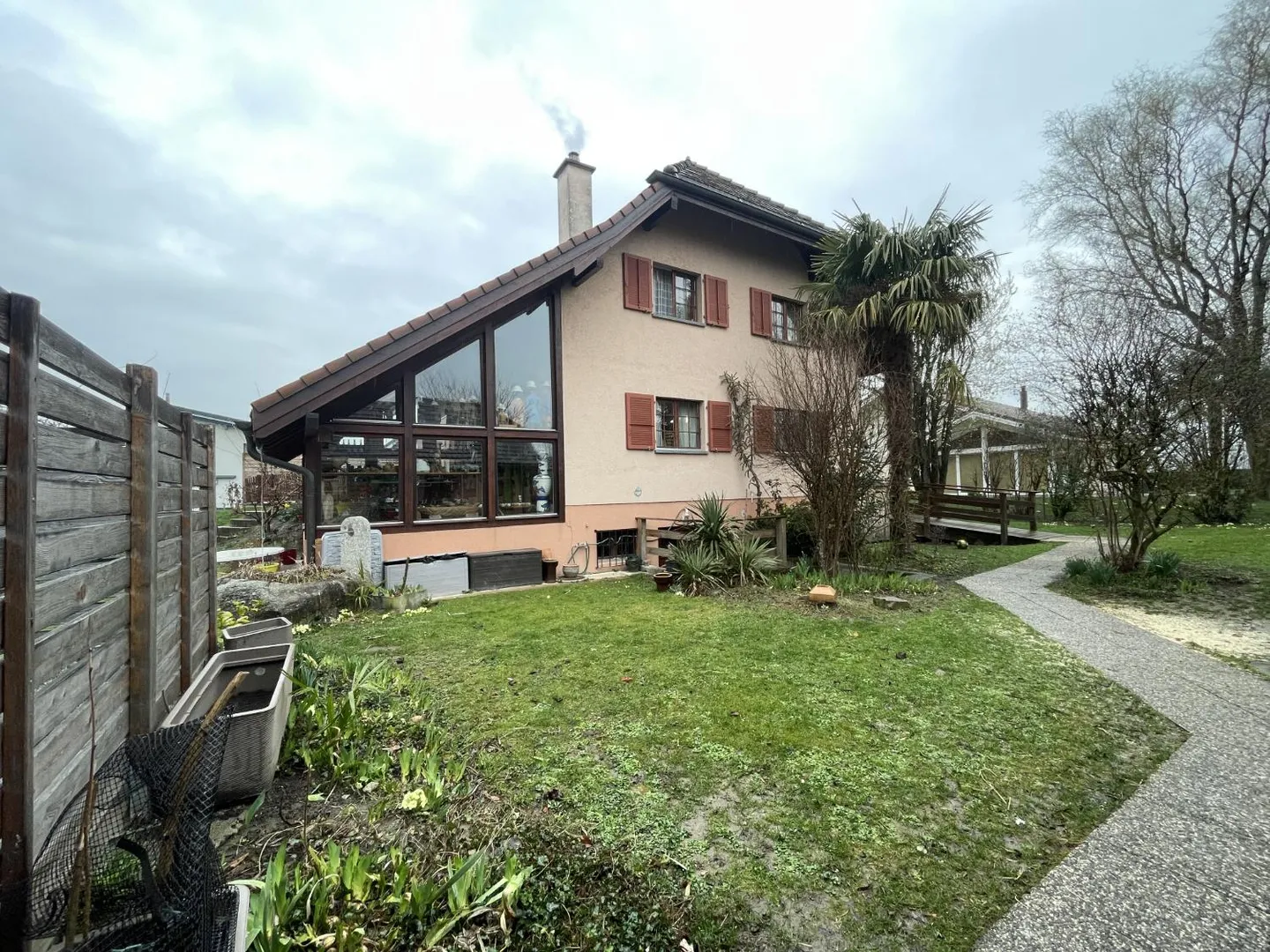 Villa rénovée avec panneaux solaires - Photo 1 sur 13