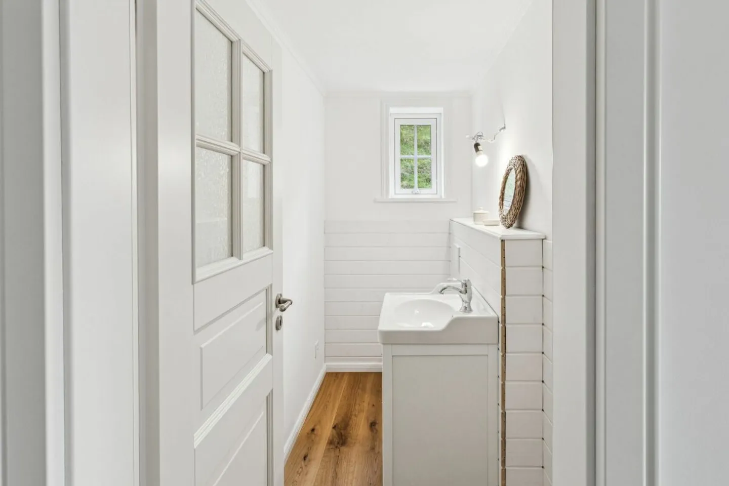 Schwedisches Haus mit Bergsicht - Foto 5 von 10