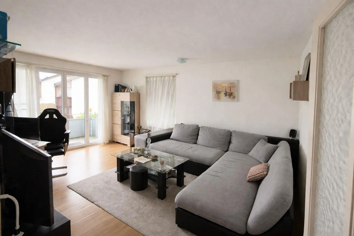 Recherche de locataire : appartement 2 pièces avec balcon à Uster - Central - Photo 3 sur 10