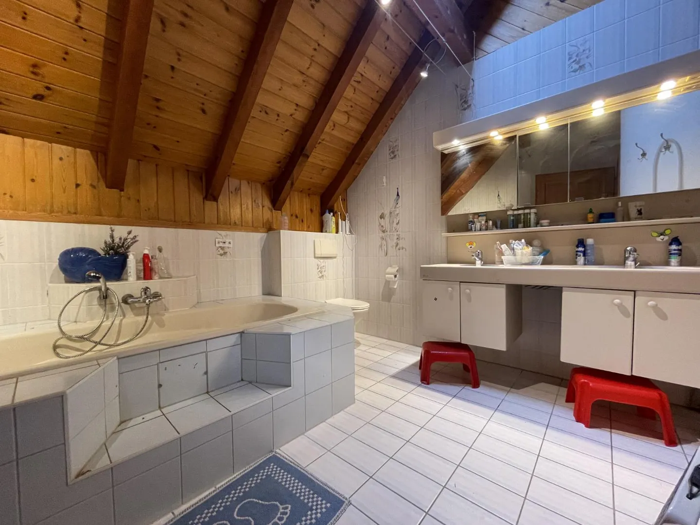 Villa rénovée avec panneaux solaires - Photo 11 sur 13