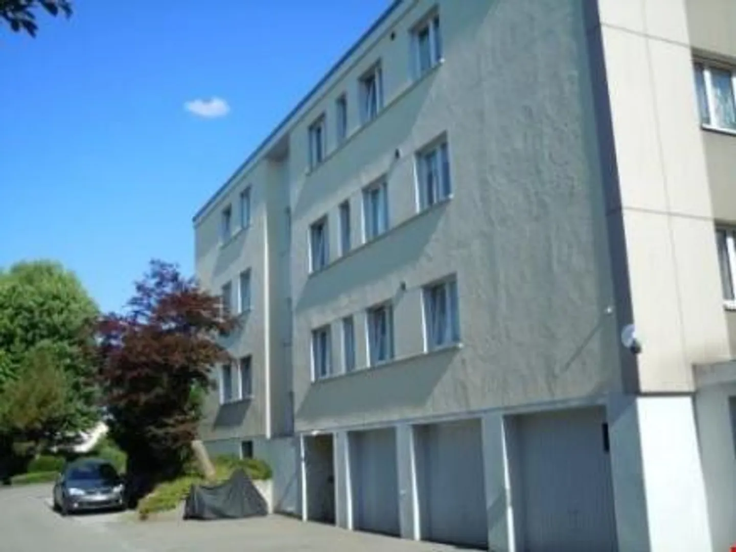 Appartement spacieux de 3,5 pièces dans un quartier résidentiel calme et bien situé - Photo 1 sur 9