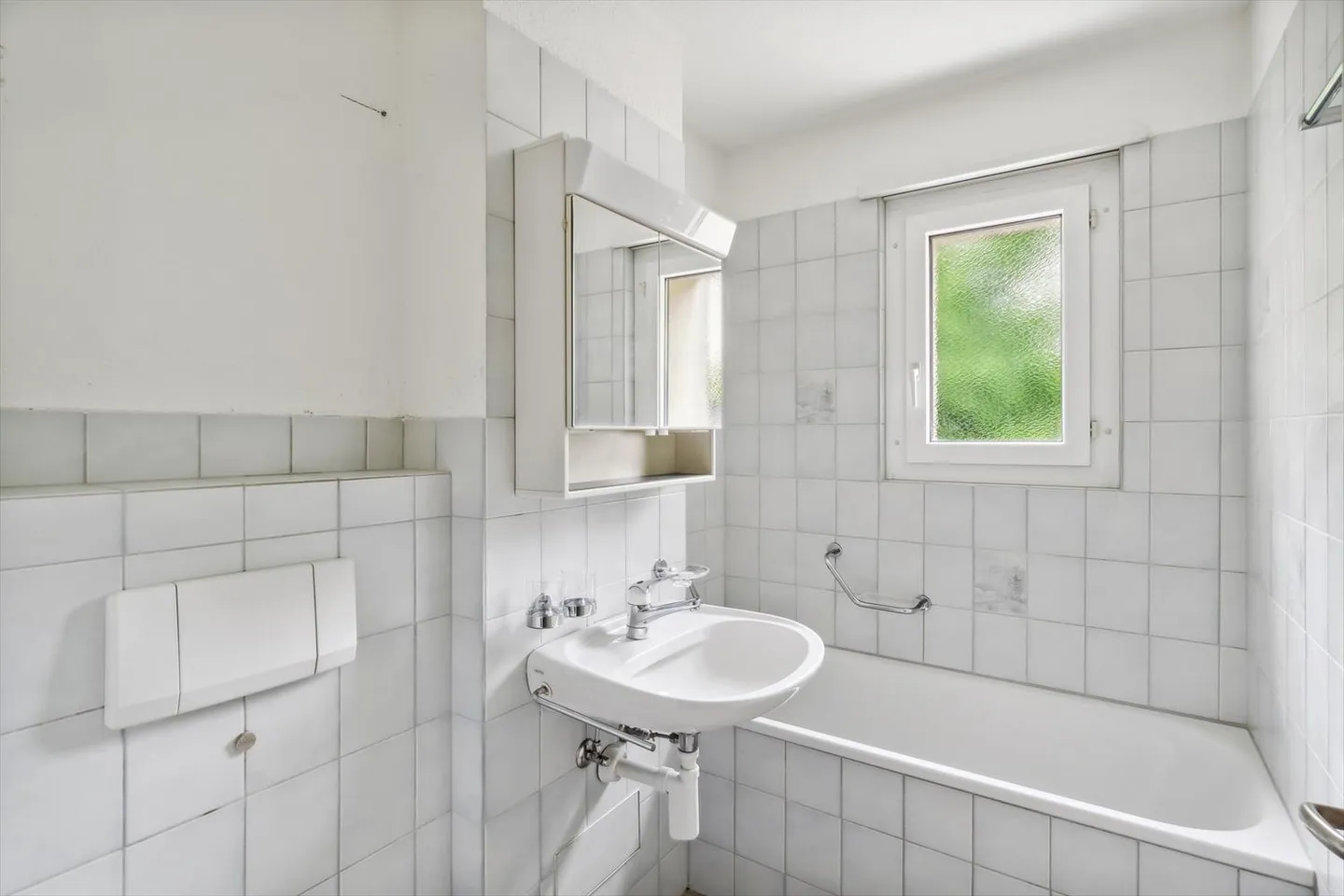 Charming Garden Apartment - Photo 5 of 9