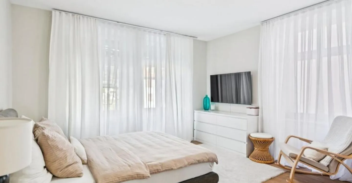 Rarity in the Heart of Reconvilier: Renovated 4.5 Room Apartment - Photo 10 of 13
