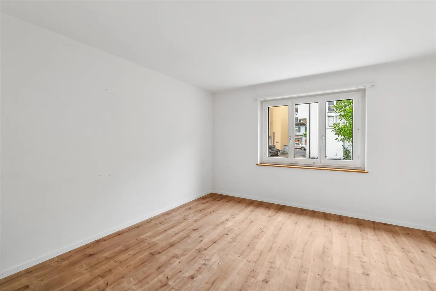 Charming Garden Apartment - Photo 6 of 9