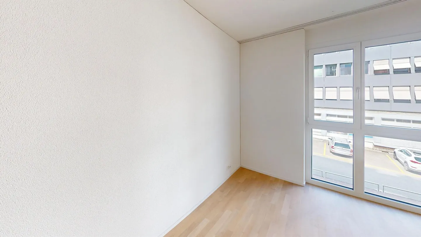 Appartement 4.5 pièces - Un espace de vie spacieux pour une famille ou une colocation - Photo 4 sur 8