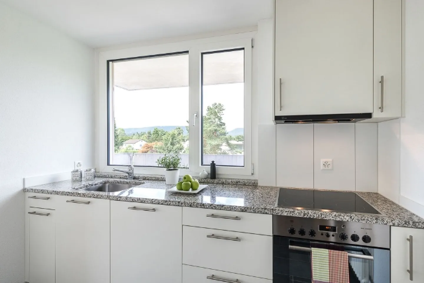 Maybe soon your new home - Photo 3 of 6