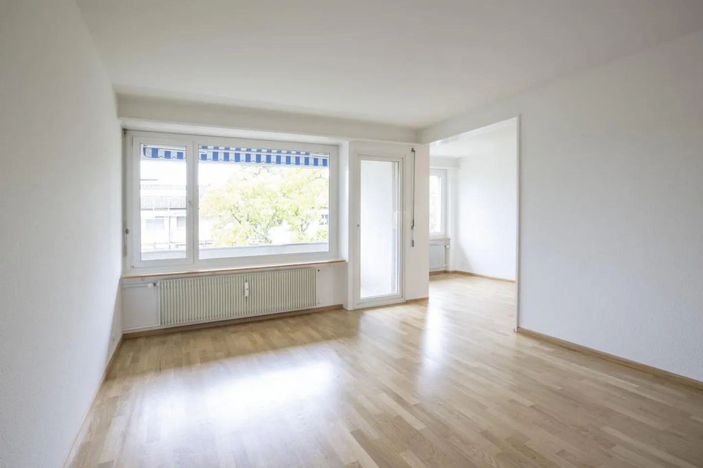 Helle 1.5-Zimmer-Wohnung mit Balkon - Foto 2 von 8