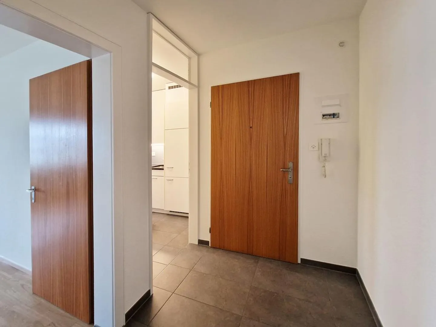 Helle 1.5-Zimmer-Wohnung mit Balkon - Foto 6 von 8