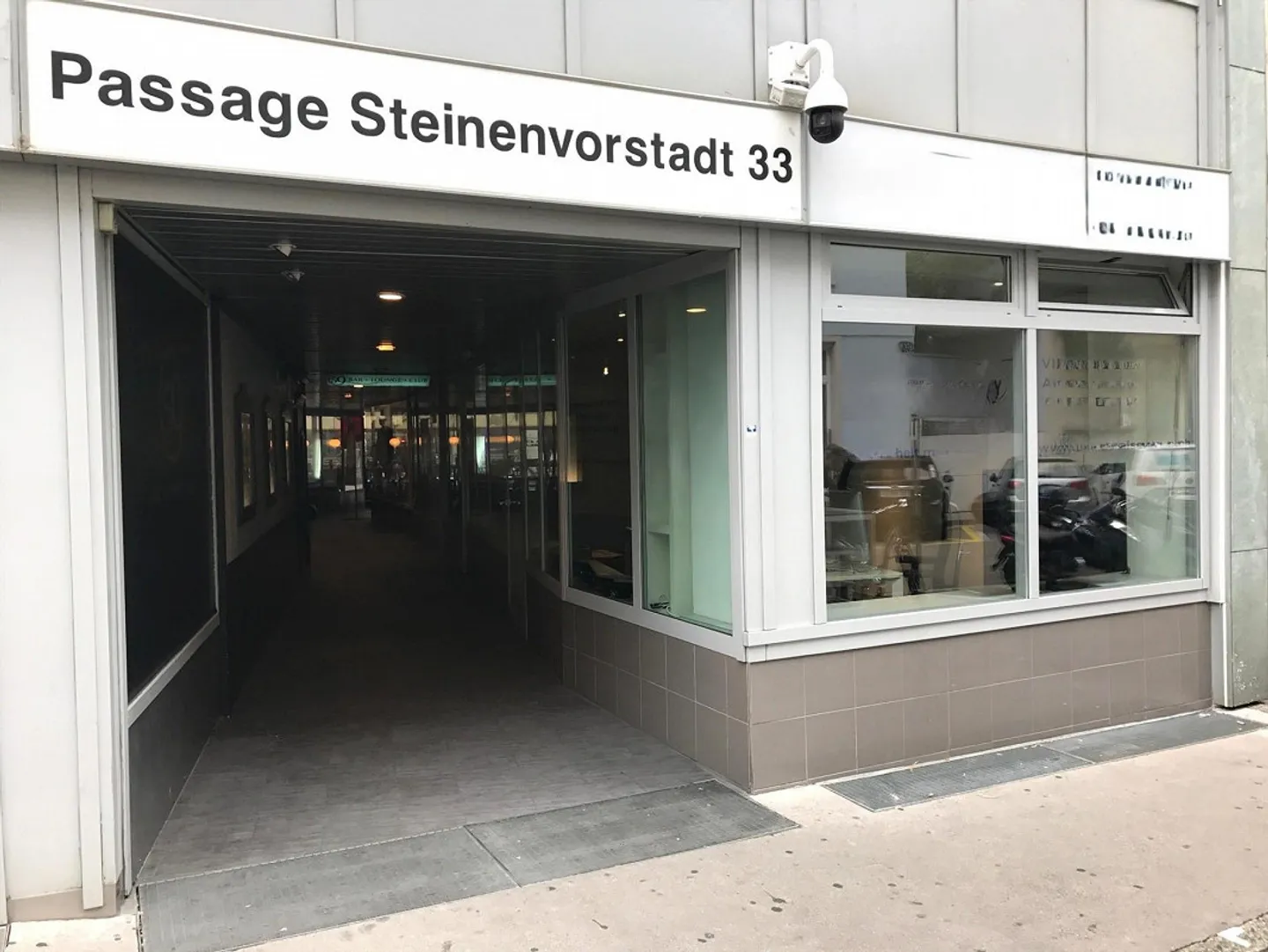 Espace Commercial/Bureau Situé au Centre de Steinenvorstadt - Photo 1 sur 3