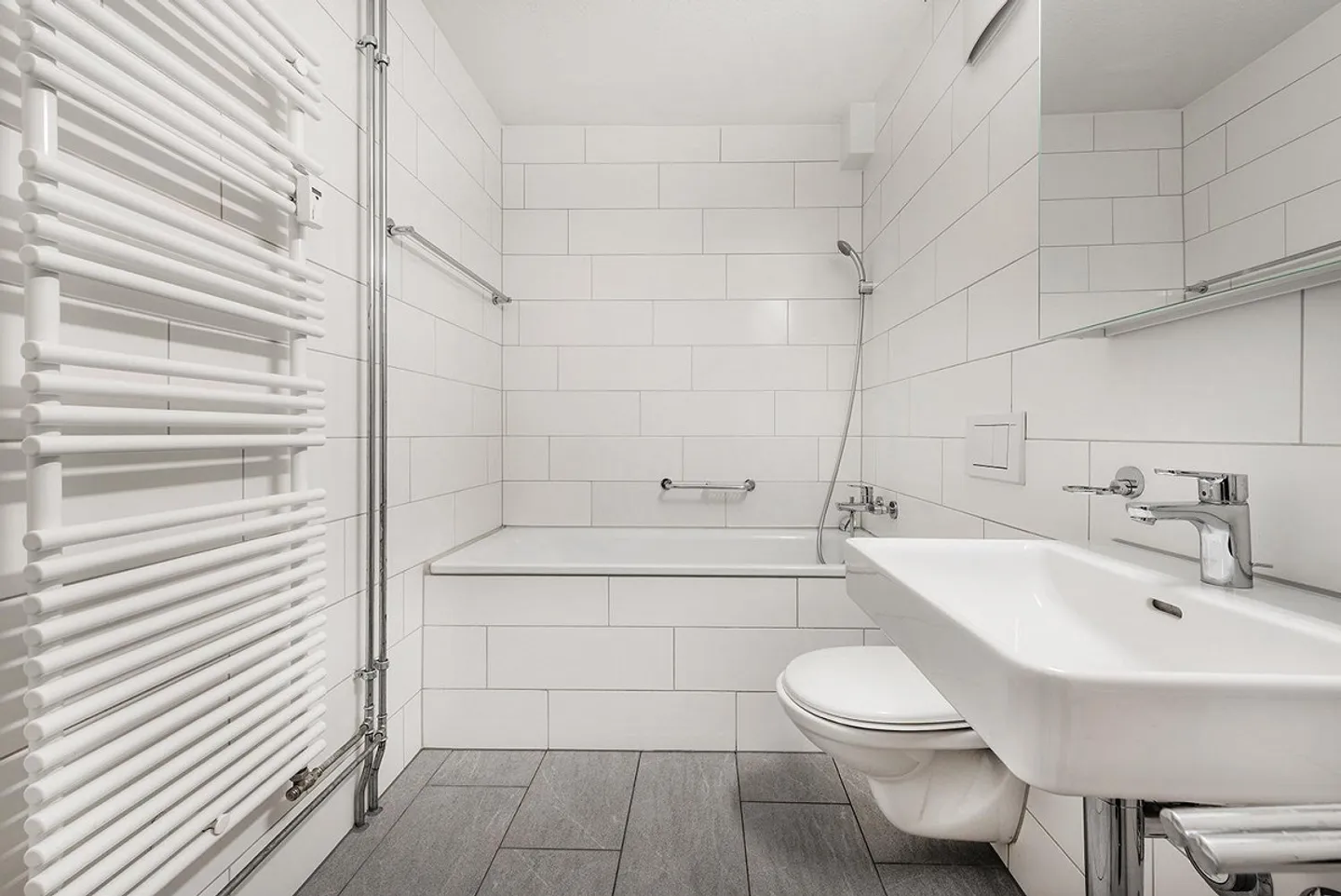 Charming 3.5 room apartment in a central location - Photo 3 of 7